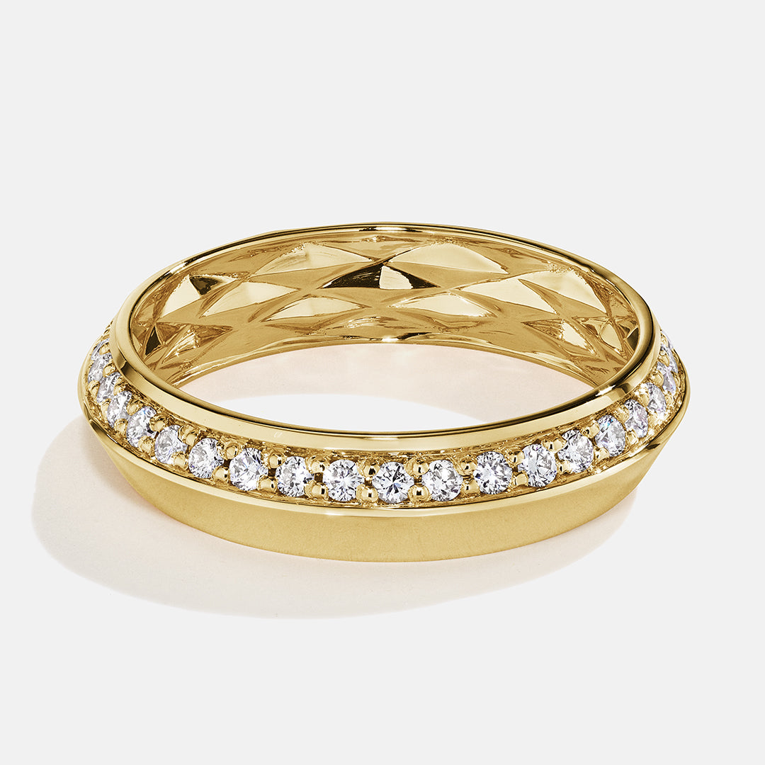 Ascent 5mm Pavé Diamond Bevel Band